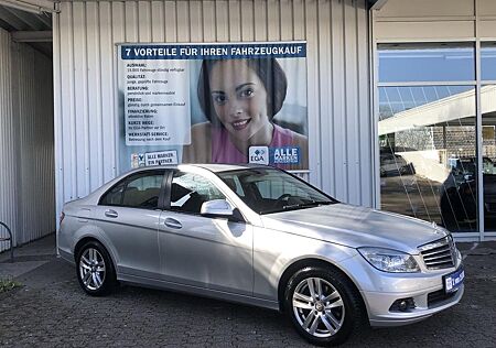 Mercedes-Benz C 180 GEPFLEGT*NAVI*KLIMAAUT*PTS VO*HI*SHZ