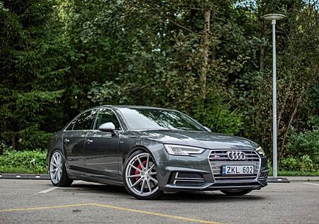 Audi S4 3.0 TFSI tiptronic quattro USA