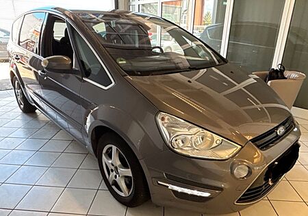 Ford S-Max 2.0tdci*Navi*Ahk*Temp*Fronthzg*2.Hand*