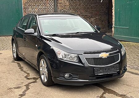 Chevrolet Cruze 2,0 Diesel Hatchback KLIMAAUTOMATIK