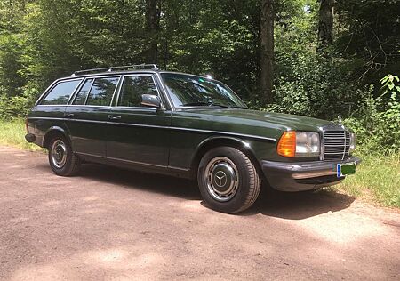 Mercedes-Benz E 230 W123 230 TE