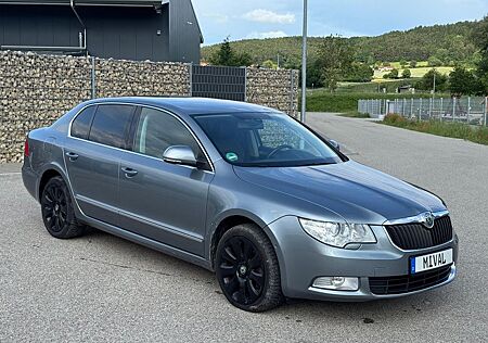 Skoda Superb 1.8 TSI Elegance Xenon/Leder/El.Sitze/PDC