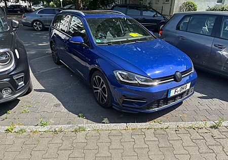 VW Golf Volkswagen 2.0 TDI DSG 3xR Line Pano/ st.Hz/ Voll DCC