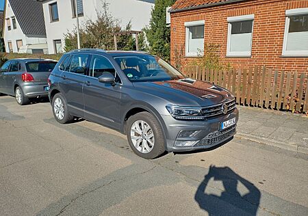 VW Tiguan Volkswagen 2.0 TSI 132kW DSG 4MOTION Highline Hi...