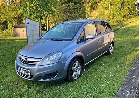 Opel Zafira 1.9 CDTI 150 PS Diesel 1. Hd. 7-Sitzer