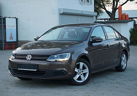 Volkswagen Jetta VI Comfortline Klima TUV Neu