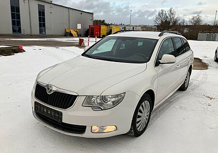 Skoda Superb Combi Family AHK Navi PDC Tempomat