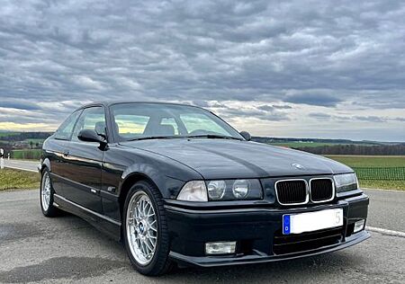 BMW 325i Coupé Avus Edition H-Kennzeichen