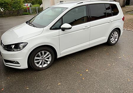 VW Touran Volkswagen 1.6 TDI Scheckheft gepflegt