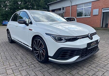 VW Golf Volkswagen VIII GTI Clubsport BLACKSTYLE KEYLESS PANO