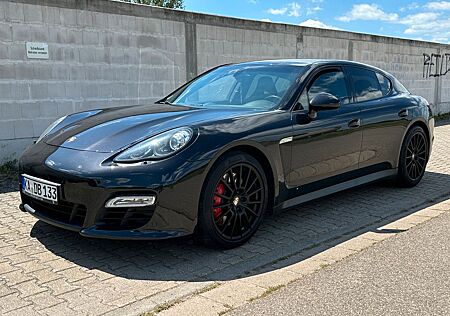 Porsche Panamera GTS *Alcantara*Kamera*Keyless Go*