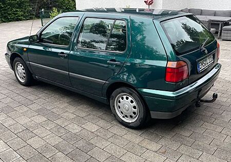 VW Golf Volkswagen 1.6 Auto Europe Europe