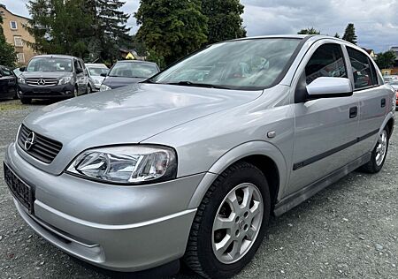 Opel Astra 1.6 Selection
