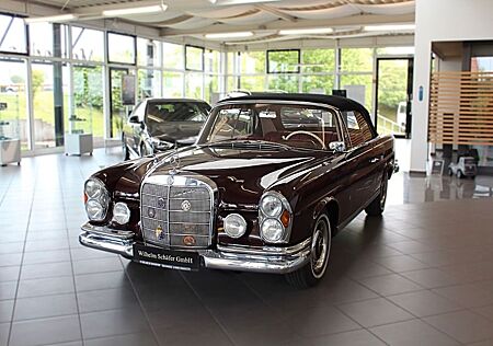 Mercedes-Benz 220 SE Cabriolet Automatic