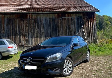 Mercedes-Benz A 180 BlueEFFICIENCY Style Style