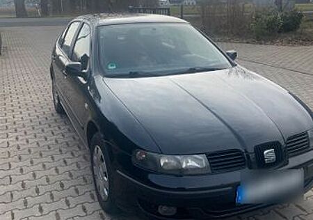 Seat Leon 1,6 16V Signo Signo