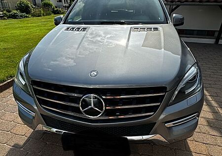 Mercedes-Benz ML 250 BlueTEC 4MATIC -
