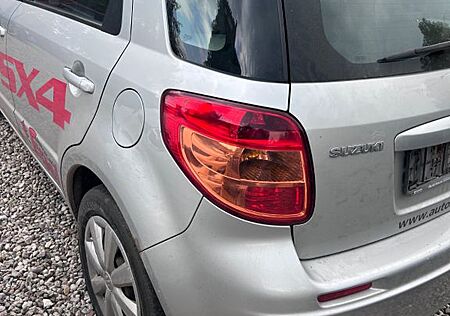 Suzuki SX4 1.9 DDiS 2WD Club Streetline Club