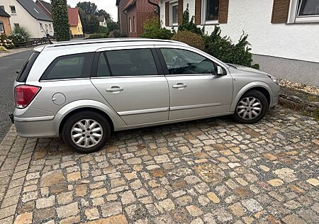 Opel Astra Caravan 1.6 Twinport 77kW -