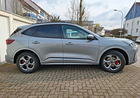 Ford Kuga 2.5 Duratec ST-Line X / Jahreswagen wie neu