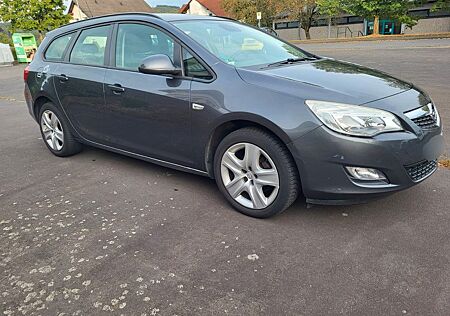 Opel Astra Sports Tourer 1.4 J mit AHK