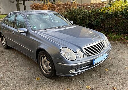 Mercedes-Benz E 240 !! NOTVERKAUF !! 4MATIC AVANTGARDE Avantga
