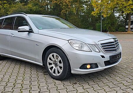 Mercedes-Benz E 220 CDI T BlueEFFICIENCY -Auto-TÜV-TOP