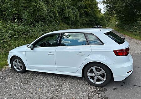 Audi A3 Sportback sport 1.5 TFSI 6-GA*SLINE*NAV*