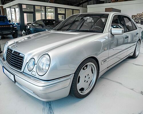 Mercedes-Benz E 50 AMG