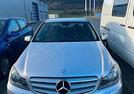 Mercedes-Benz C 180 AVANTGARDE AVANTGARDE