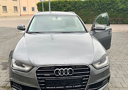 Audi A4 2.0 TFSI S tronic quattro S line Avant S line