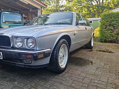 Jaguar XJ81 V12