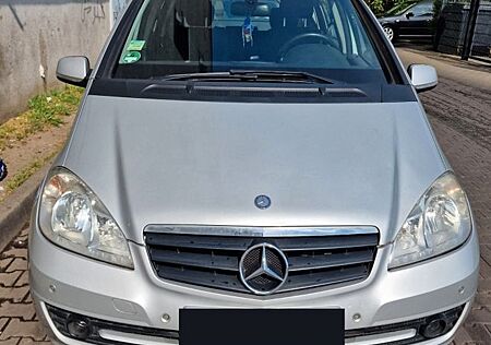 Mercedes-Benz A 180 CDI-Automatic-Parkhilfe-Sitzheitzung-Klima