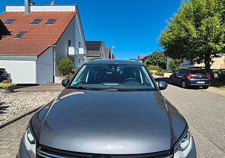 VW Tiguan Volkswagen 2.0 TDI SCR 135kW DSG 4MOT BMT Tra & ...