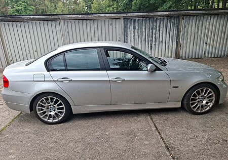 BMW 318i -