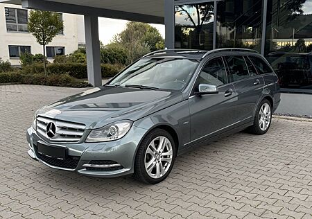 Mercedes-Benz C 180 C180 T Avantgarde AUTOM*Bi-XENON*SHZ*PDC*NAVI