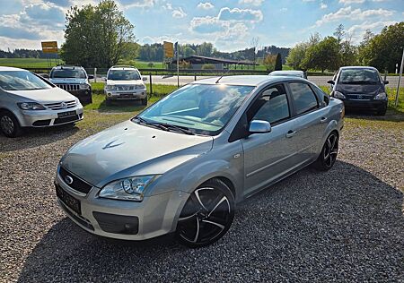 Ford Focus Lim. Ghia Sport* 18Zoll* TÜV NEU