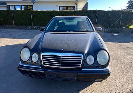 Mercedes-Benz E 200 CDI AVANTGARDE Automatik