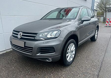 VW Touareg Volkswagen V6 TDI BMT R-Line Pano Xenon AHK Kamera