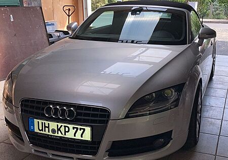 Audi TT Roadster 2.0 TFSI - Garagenfahrzeug