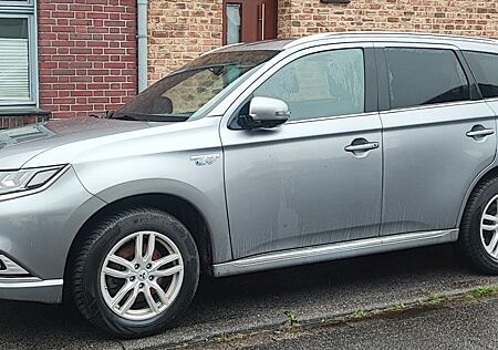 Mitsubishi Plug in Hybrid Outlander Plug-in Hybrid Outlander 2.4 MIVEC Plus Diamant