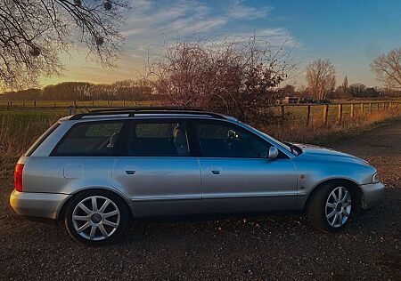 Audi A4 1.8 Avant -