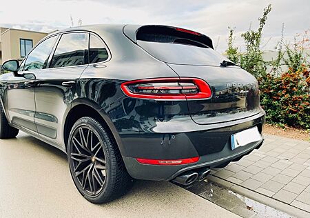 Porsche Macan Deutsche FZ, ScheckH, Black Black