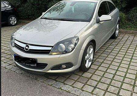 Opel Astra Coupé 1.6 -