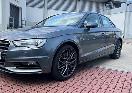 Audi A3 Limousine Automatik TOP ZUSTAND viele Extras