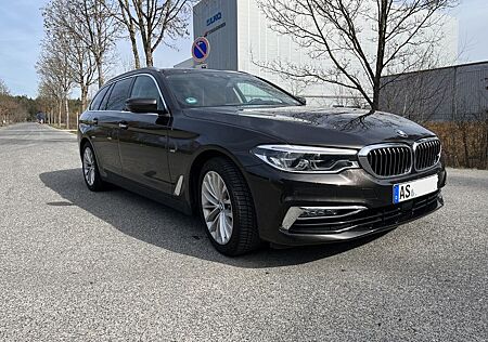 BMW 540i xDrive Touring Luxury /LED/Pano/HuD/Massage