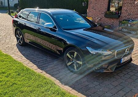 Volvo V90 D5 AWD R-Design Geartronic 8 fach bereift