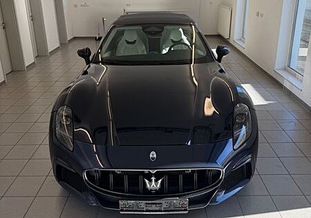 Maserati GranCabrio 404 kW 3.0 V6 AWD Trofeo