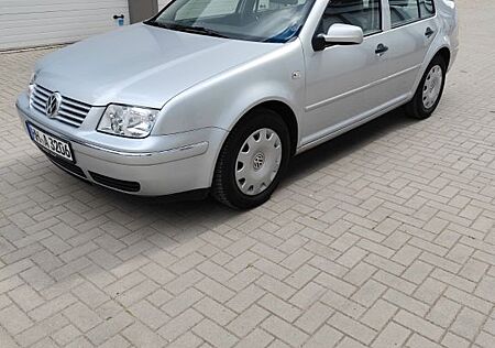 VW Bora Volkswagen 1.6 Trendline Trendline