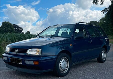 VW Golf Volkswagen 3 1.8 Automatik 1.Hand Klima S-Dach